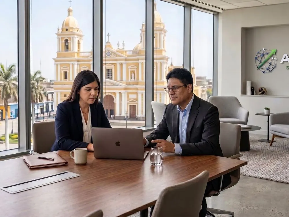 Equipo de AXION Solutions en sesión de trabajo